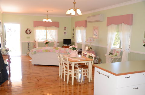 Milford Country Cottages - Accommodation Batemans Bay 1