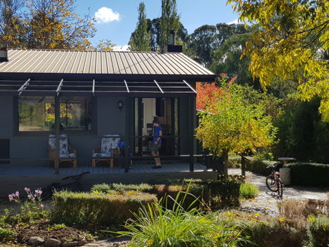 Mountain River House - Accommodation Batemans Bay 0