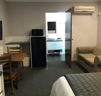 Roydons Motor Inn - Accommodation Batemans Bay