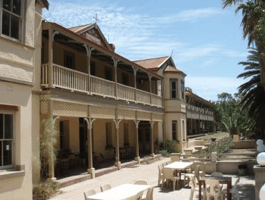 Priory Resort Hotel - Accommodation Batemans Bay