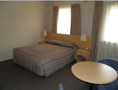 Bathurst Motor Inn - Accommodation Batemans Bay 1