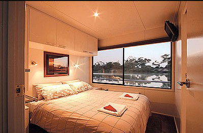 All Seasons Houseboats - Accommodation Batemans Bay 3