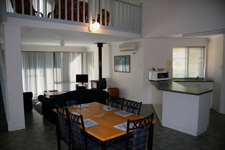 Walpole Bayside Villas - Accommodation Batemans Bay 2