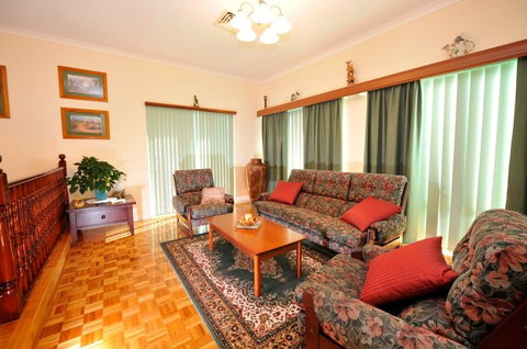 Homestead Bed And Breakfast - Accommodation Batemans Bay 0