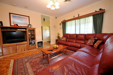 Homestead Bed And Breakfast - Accommodation Batemans Bay 1