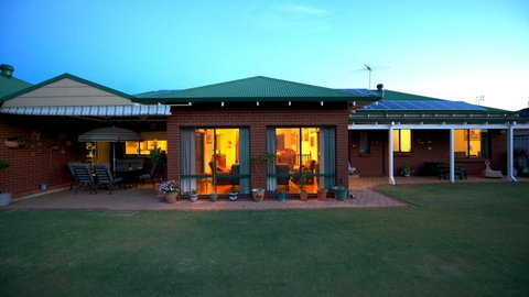 Homestead Bed And Breakfast - Accommodation Batemans Bay 4