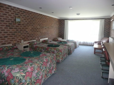 Big Trout Motor Inn - Accommodation Batemans Bay 2