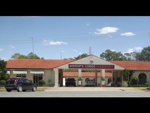 Bishop's Lodge - Accommodation Batemans Bay 1