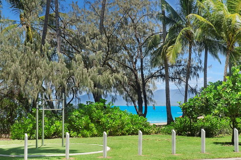 By The Sea Port Douglas - Accommodation Batemans Bay 0