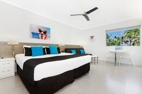 By The Sea Port Douglas - Accommodation Batemans Bay 1
