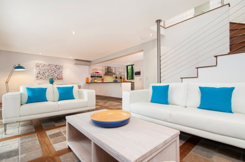 By The Sea Port Douglas - Accommodation Batemans Bay 2