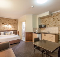 Highlander Motor Inn and Apartments - Accommodation Batemans Bay