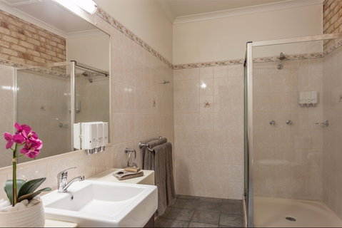 Highlander Motor Inn And Apartments - Accommodation Batemans Bay 1