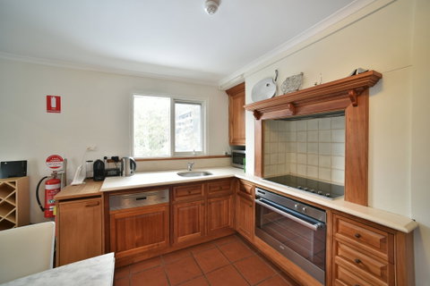 Inala 3 - Accommodation Batemans Bay 2