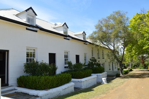 Lythgo's Row Colonial Cottages - Accommodation Batemans Bay 1