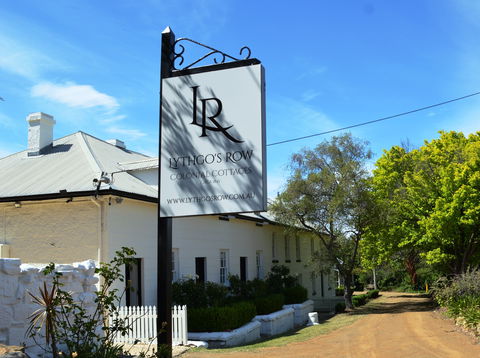 Lythgo's Row Colonial Cottages - Accommodation Batemans Bay 2