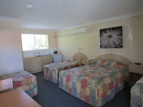 Manilla Motel - Accommodation Batemans Bay 2