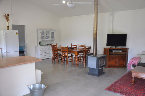 Nature's Echo Farm Stay - Accommodation Batemans Bay 2