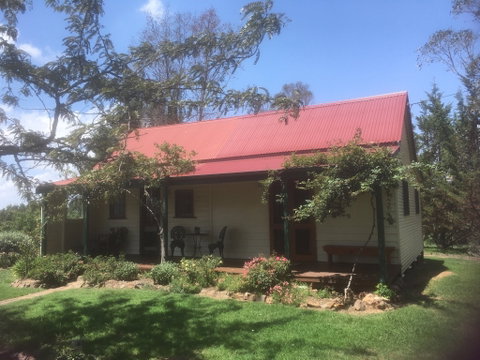 Red Hill Cottage - Accommodation Batemans Bay 0