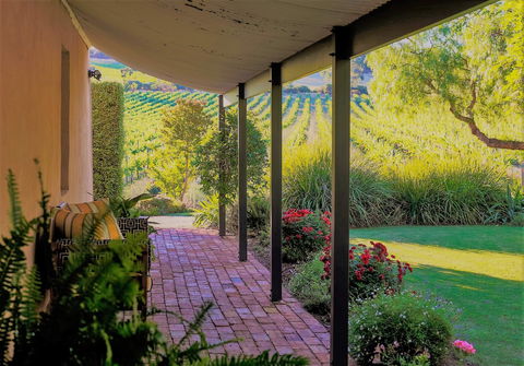 Seppeltsfield Vineyard Cottage - Accommodation Batemans Bay 0