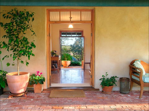 Seppeltsfield Vineyard Cottage - Accommodation Batemans Bay 1