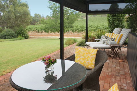 Seppeltsfield Vineyard Cottage - Accommodation Batemans Bay 2