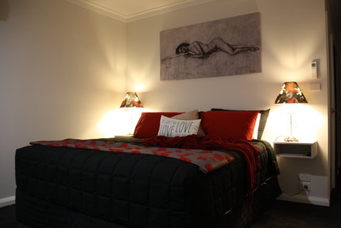 Silverdown Guesthouse - Accommodation Batemans Bay 0