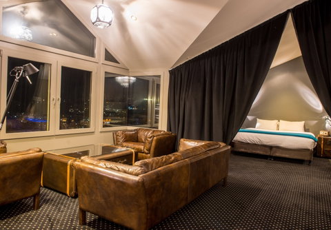 Sullivans Cove Apartments - Brooke St 4br Penthouse - Accommodation Batemans Bay 2