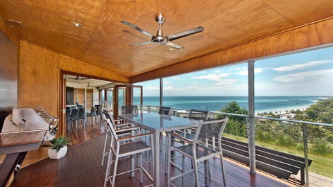 Tangalooma Hilltop Haven - Accommodation Batemans Bay 1