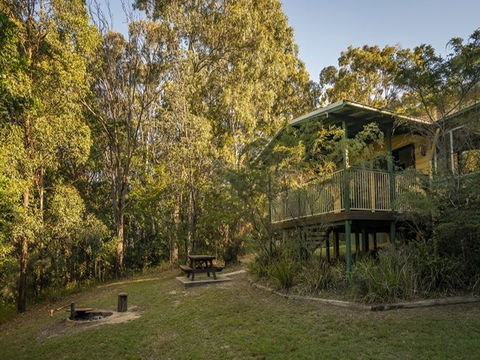 Tuckers Rocks Cottage - Accommodation Batemans Bay 0