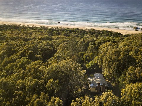 Tuckers Rocks Cottage - Accommodation Batemans Bay 1