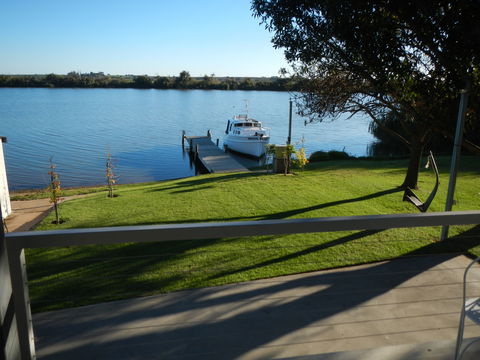 Washpool Retreat- Waterfront Living - Accommodation Batemans Bay 1