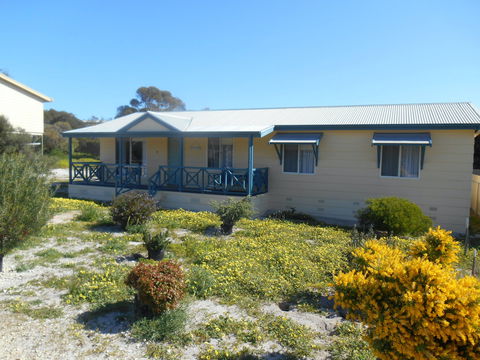 At The Beach - Accommodation Batemans Bay 0