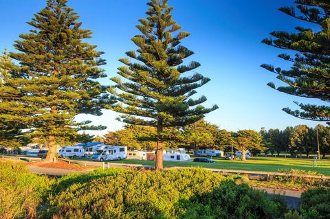 Beachport Caravan Park - Accommodation Batemans Bay 1