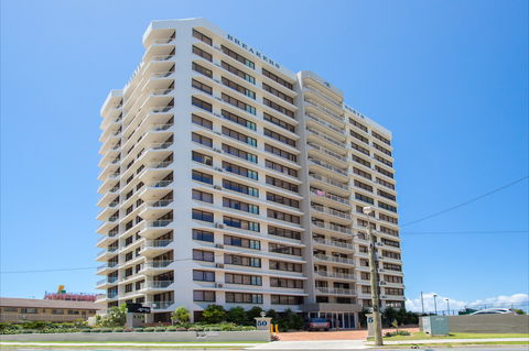 Breakers North - Absolute Beach Front Holiday Apartments - Accommodation Batemans Bay 1