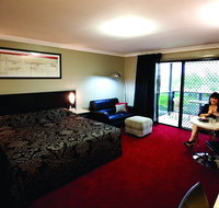 Cattleman's Country Motor Inn and Serviced Apartments - Open with Room Service - Accommodation Batemans Bay