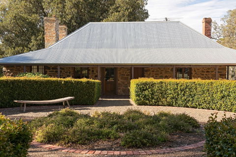 Jacob's Estate Cottage - Accommodation Batemans Bay 1
