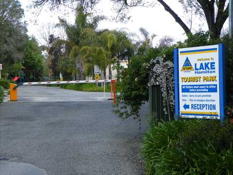 Lake Hamilton Motor Village And Caravan Park - Accommodation Batemans Bay 2
