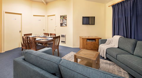 Leo's Cottage - Accommodation Batemans Bay 0
