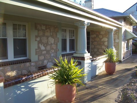 MacDonnell House, Naracoorte - Accommodation Batemans Bay 0