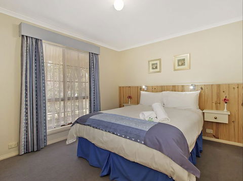 Oak Cottage - Tudor Village - Accommodation Batemans Bay 0