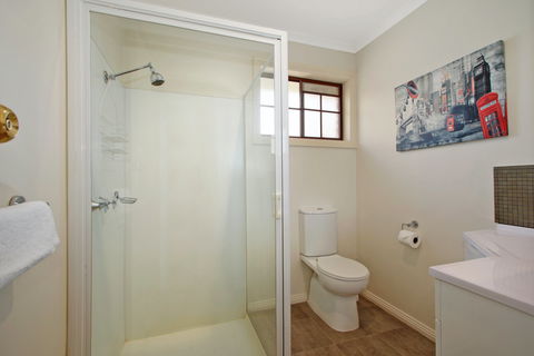 Oak Cottage - Tudor Village - Accommodation Batemans Bay 1