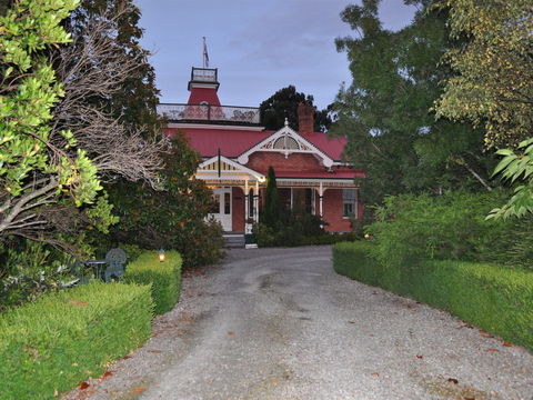 Ormiston House - Accommodation Batemans Bay 0