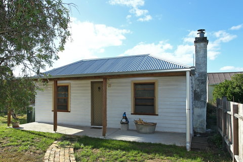 Stable Cottage - Accommodation Batemans Bay 0