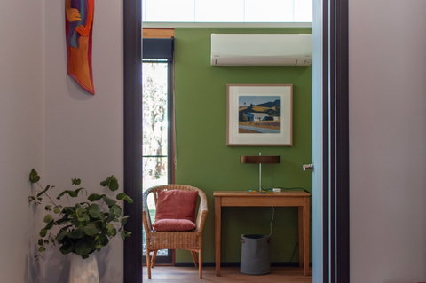 Strawhouse - Accommodation Batemans Bay 2