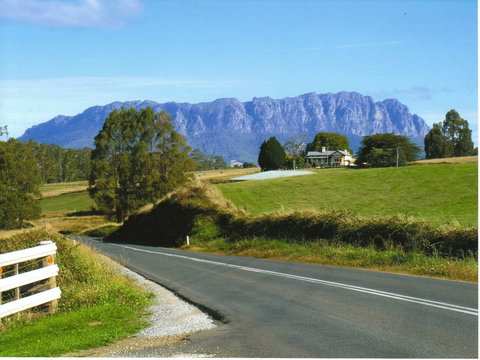 White Hawk Accommodation - Accommodation Batemans Bay 0