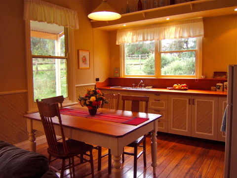 Baranduda Homestead B&B Cottages - Accommodation Batemans Bay 2