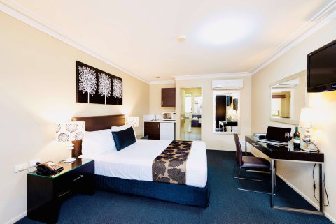 Best Western PLUS Ambassador On Ruthven - Accommodation Batemans Bay 0