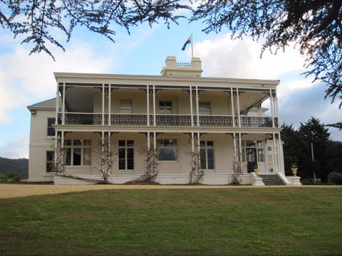 Claremont House - Accommodation Batemans Bay 2