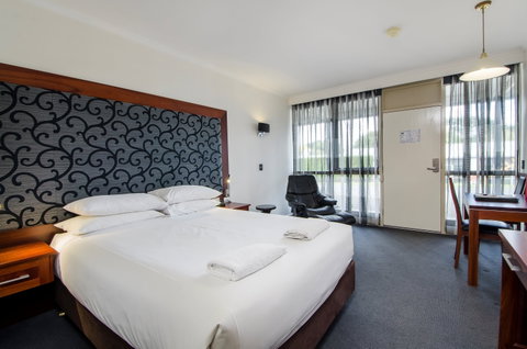 Commodore On The Park - Accommodation Batemans Bay 2